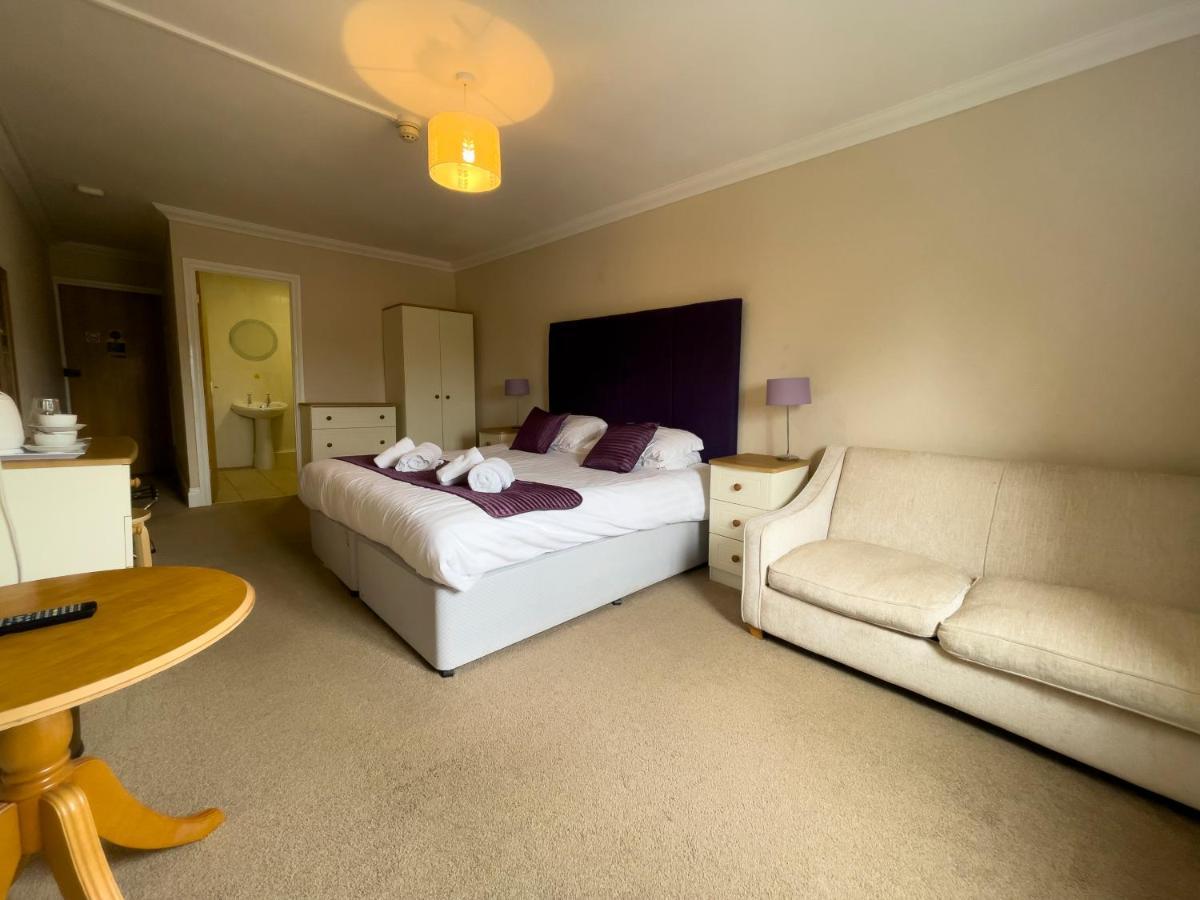 Llanina Arms Hotel Llanarth  Екстериор снимка