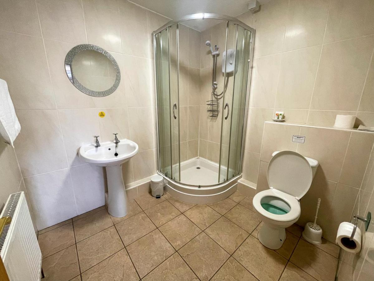 Llanina Arms Hotel Llanarth  Екстериор снимка