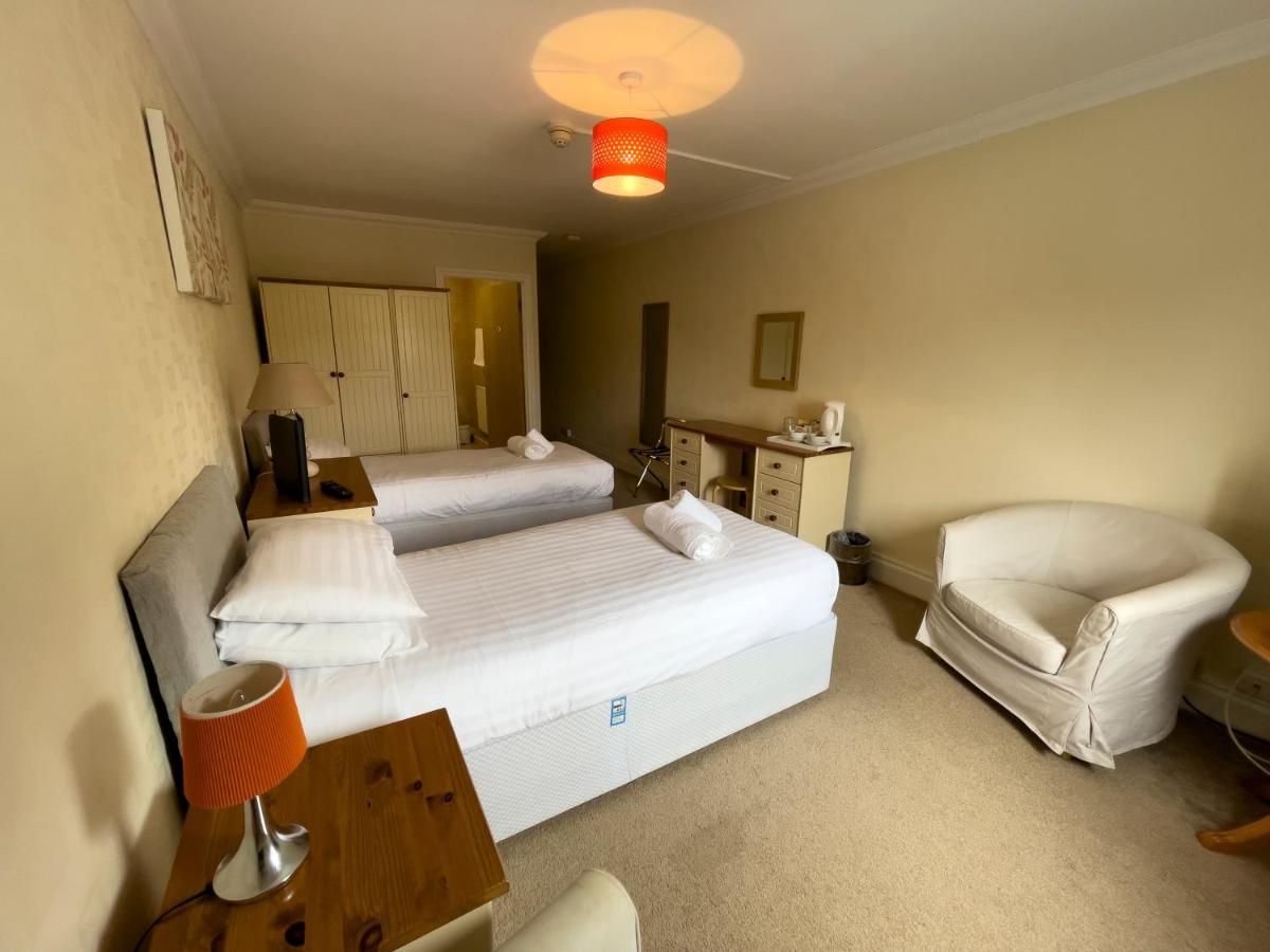 Llanina Arms Hotel Llanarth  Екстериор снимка