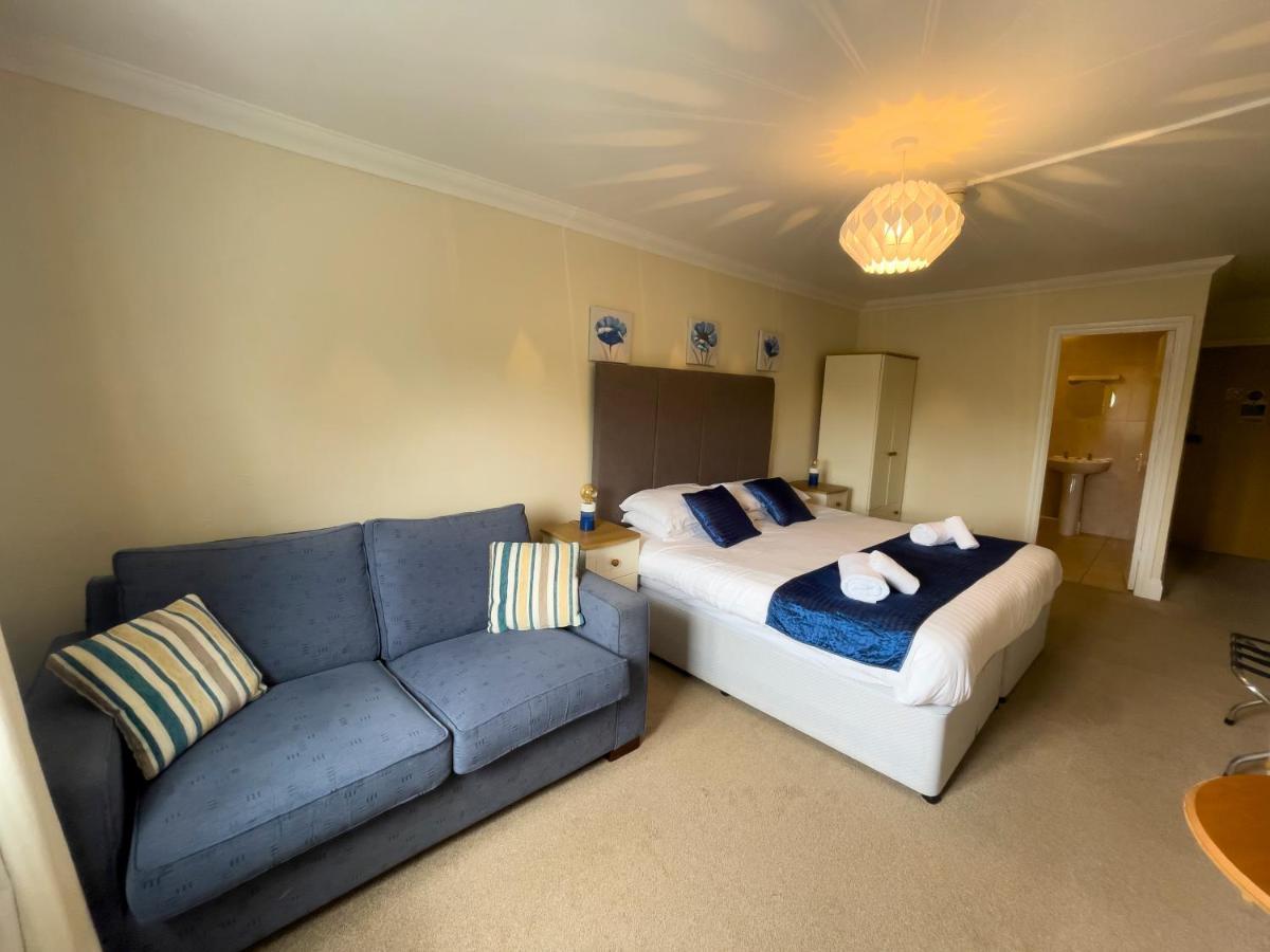 Llanina Arms Hotel Llanarth  Екстериор снимка
