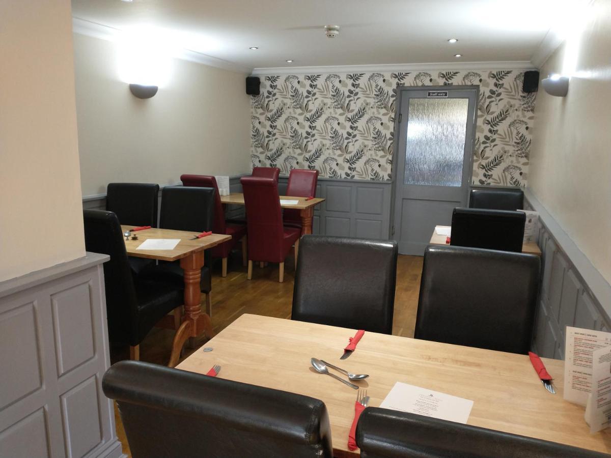 Llanina Arms Hotel Llanarth  Екстериор снимка