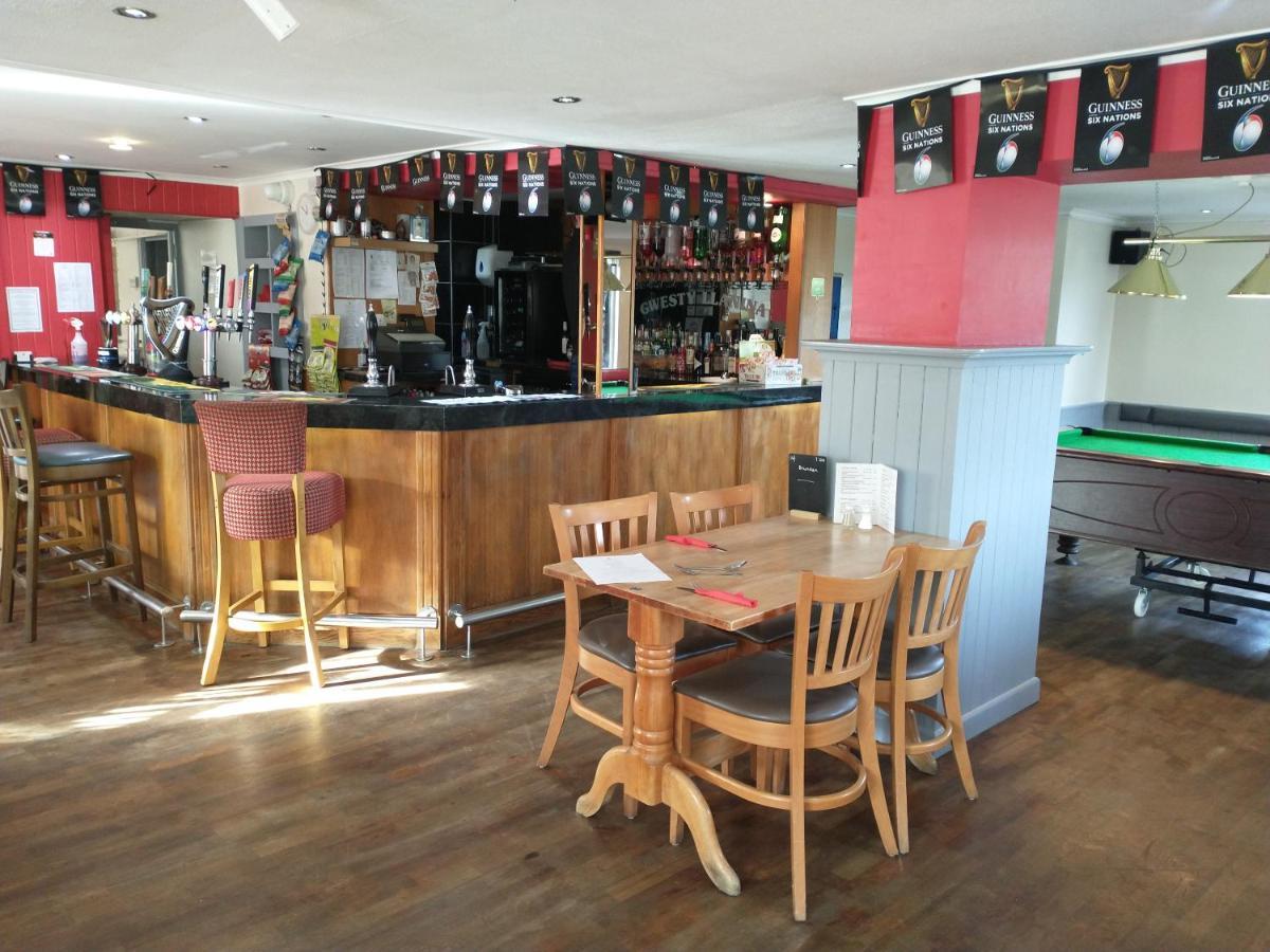 Llanina Arms Hotel Llanarth  Екстериор снимка