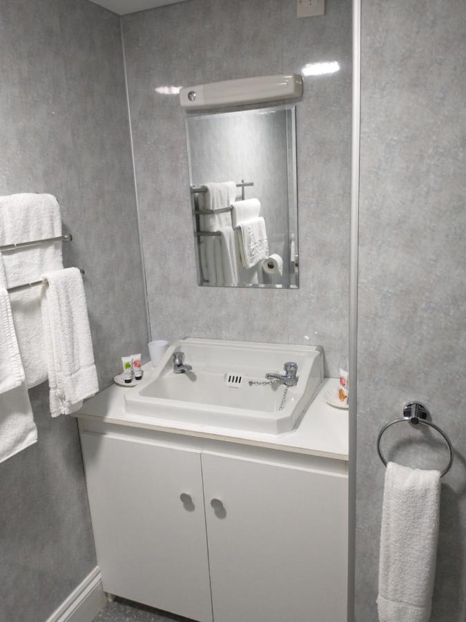 Llanina Arms Hotel Llanarth  Екстериор снимка