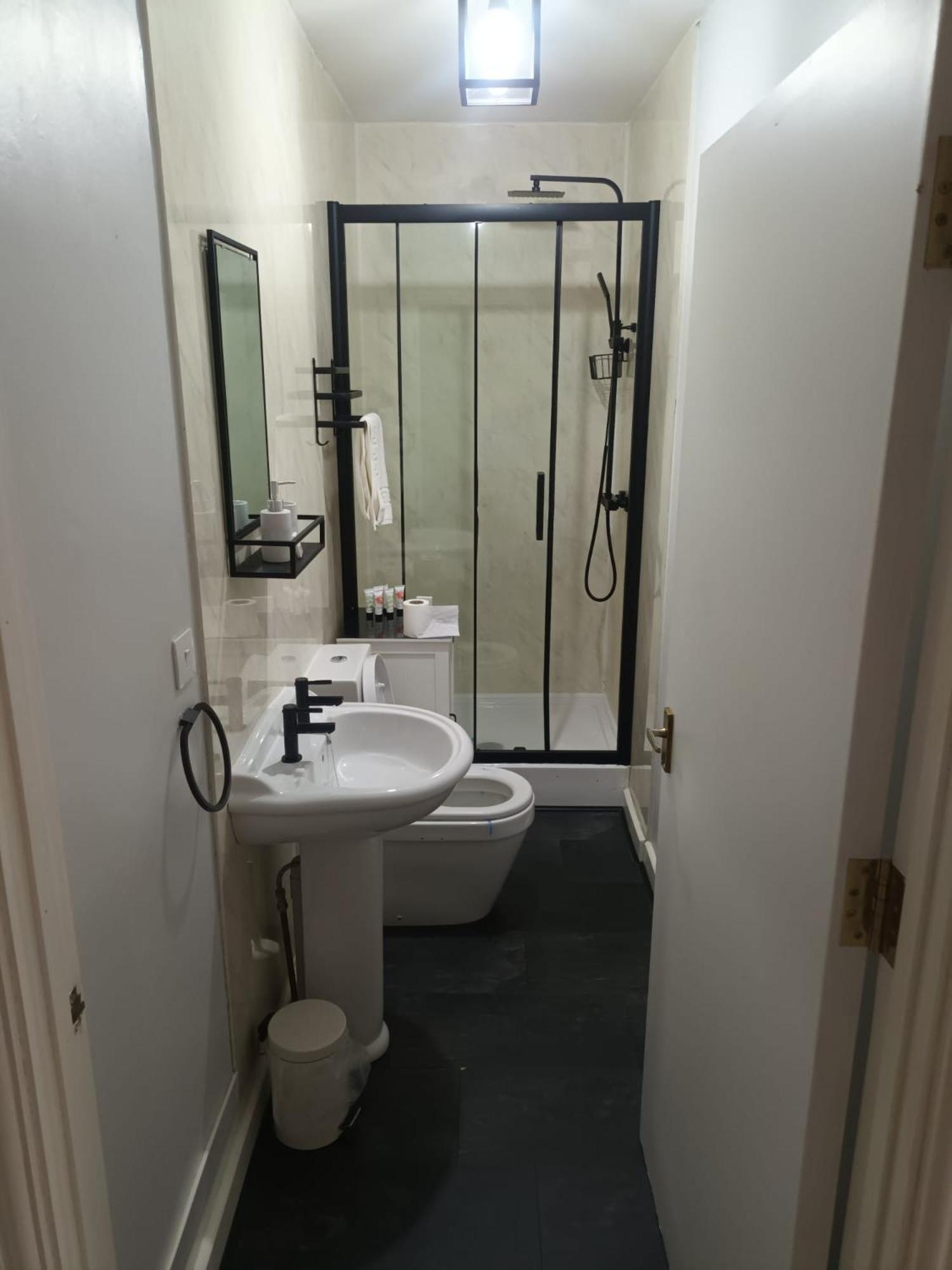 Llanina Arms Hotel Llanarth  Екстериор снимка